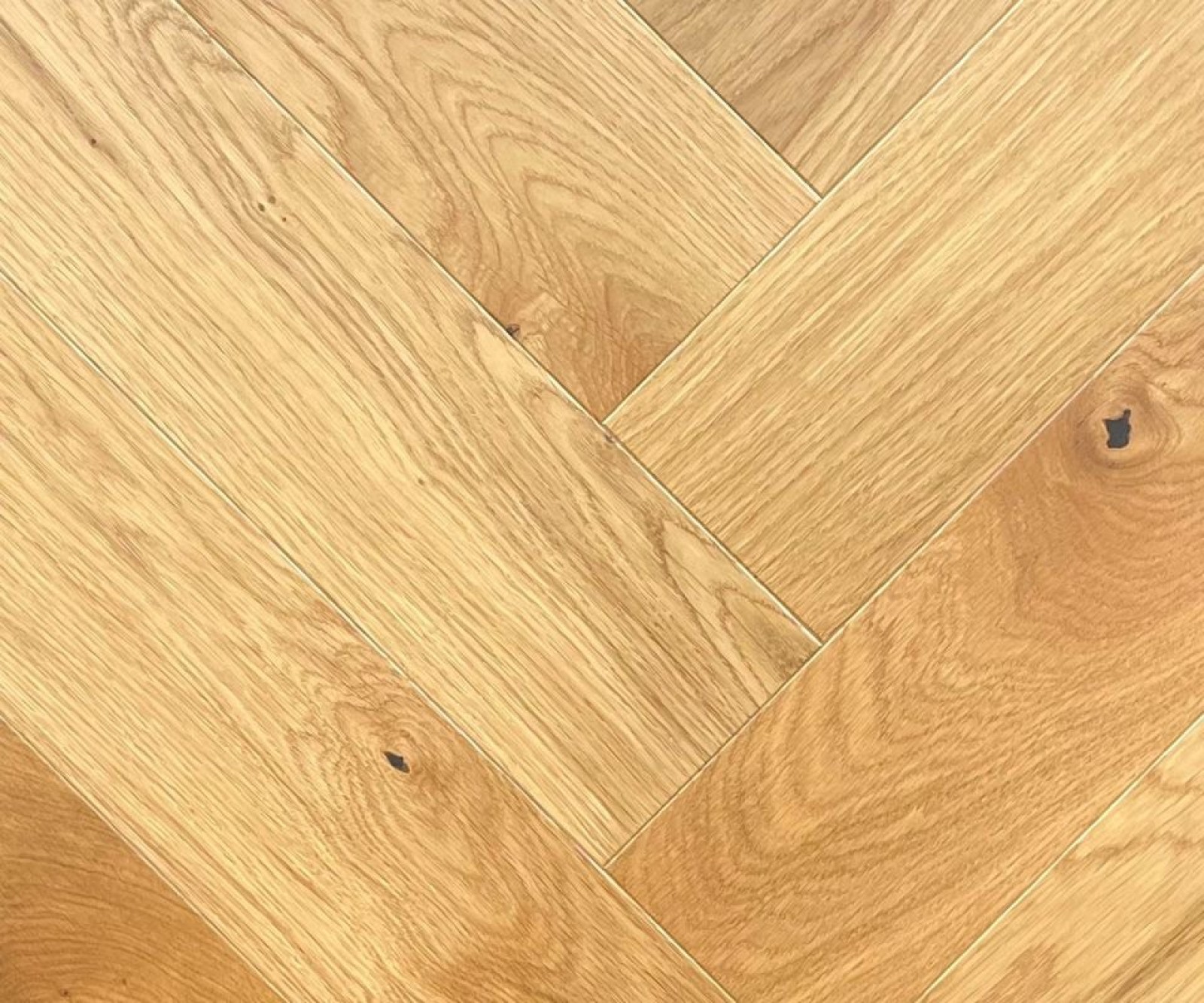 Parquet chevron chêne clair pas cher 