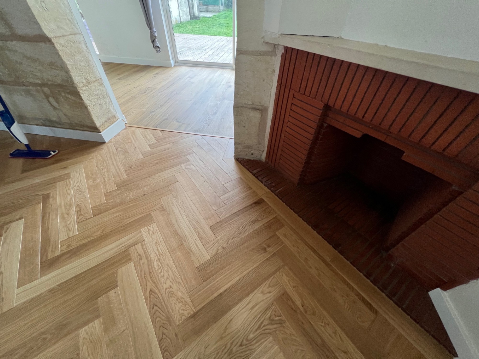 pose parquet chêne naturel bâton rompu à cestas près de Bordeaux 