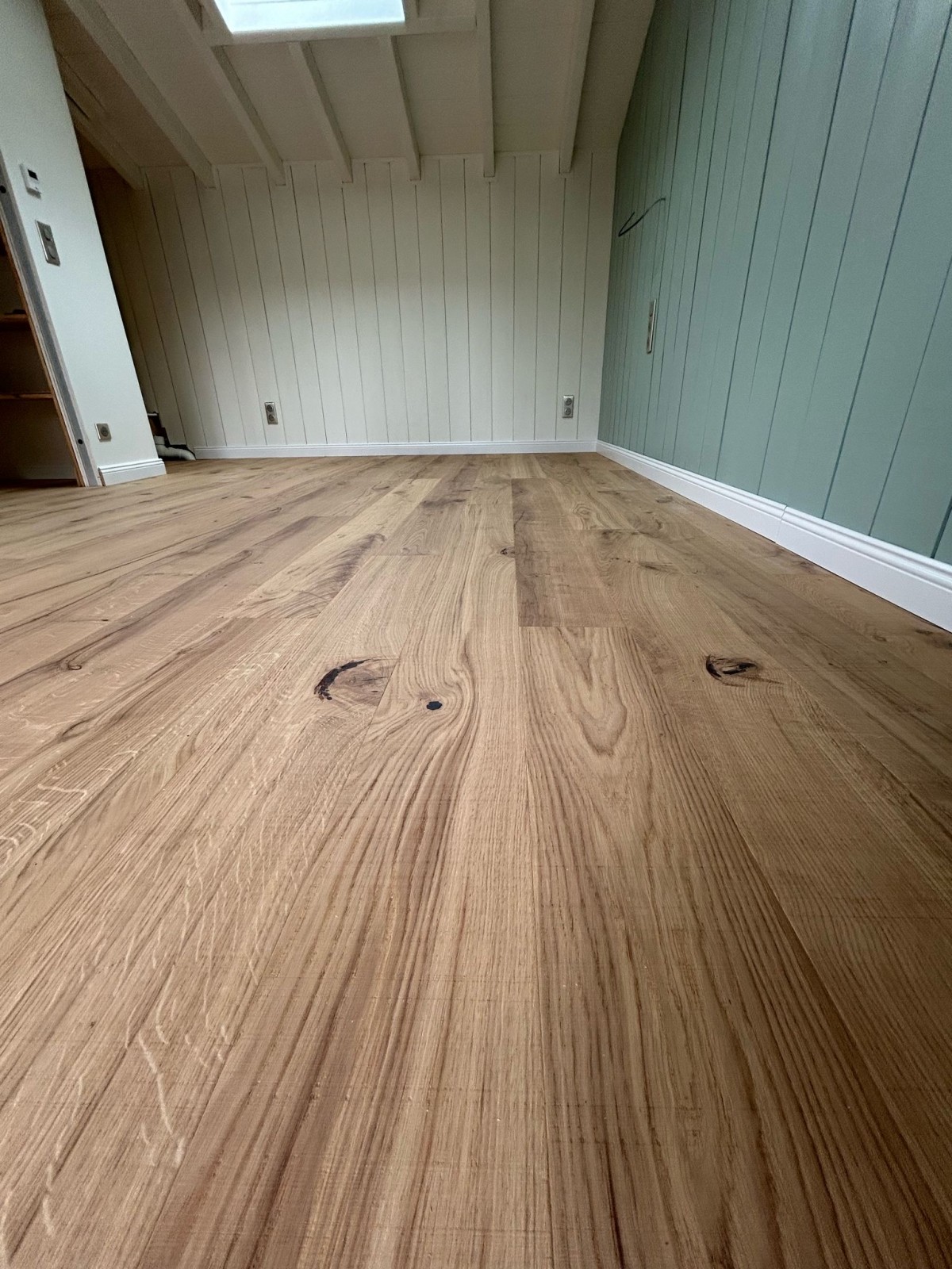 Pose de parquet contrecollé au Cap Ferret