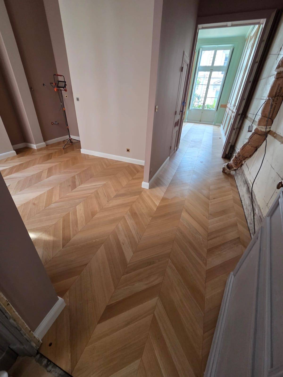 Choix de parquet point de Hongrie dans notre magasin de parquet proche de Bordeaux