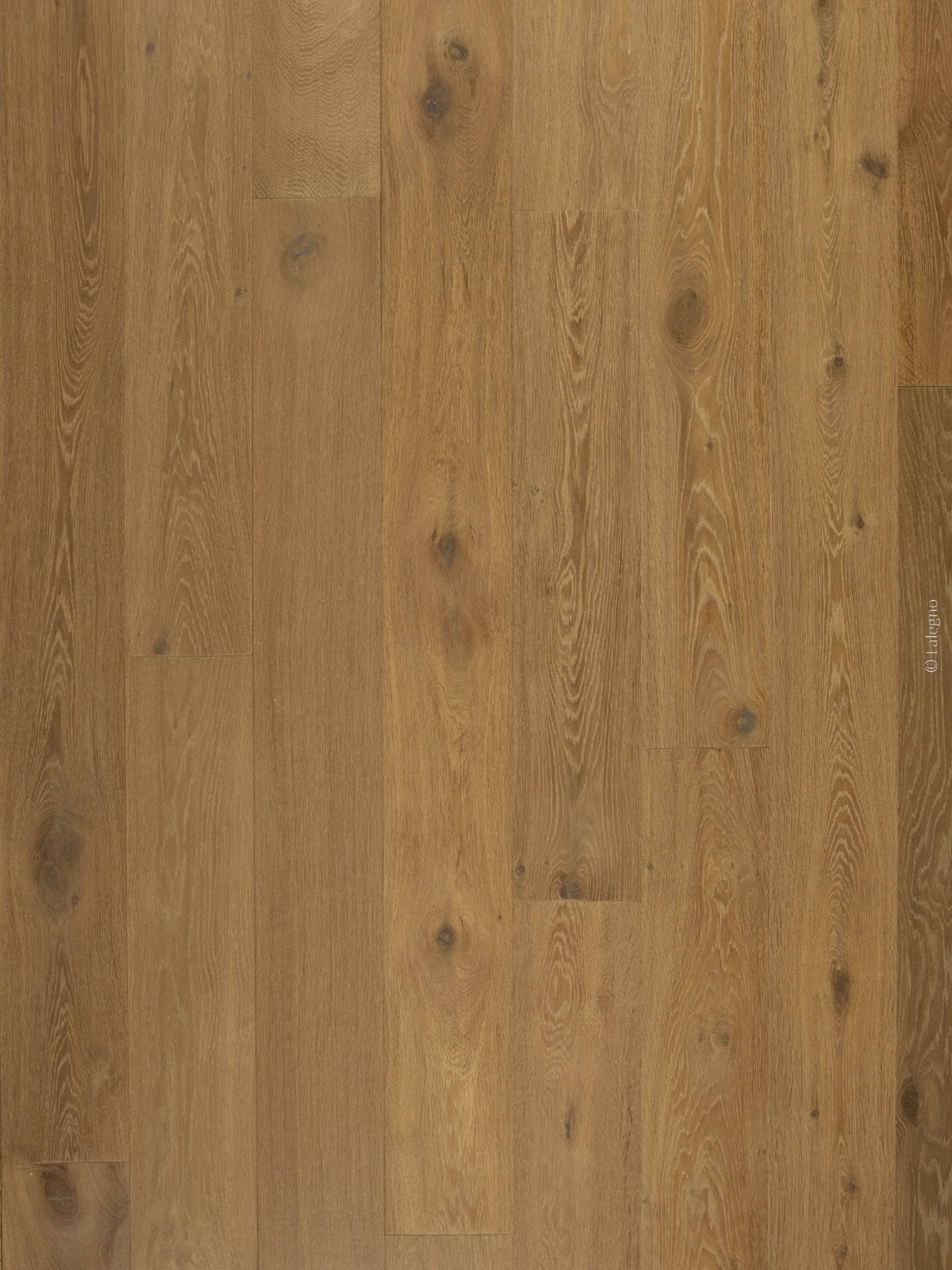 Pose de parquet Classic Como à Bordeaux | RM Parquet Bordeaux RM Parquet Bordeaux vous propose une pose parquet soignée et professionnelle du parquet contrecollé chêne Classic Como, pour un résultat haut de gamme et durable.