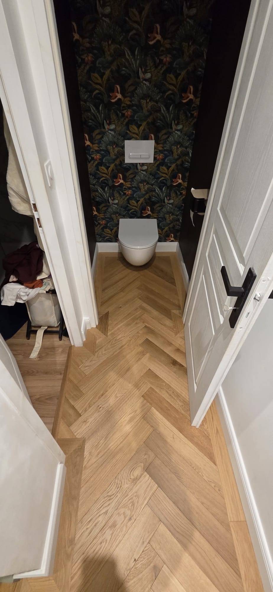 Finition parquet chêne contrecollé bâton rompu posée par RM Parquet, votre spécialiste parquet en Gironde. Finition parquet chêne contrecollé bâton rompu posée par RM Parquet, votre spécialiste parquet en Gironde.