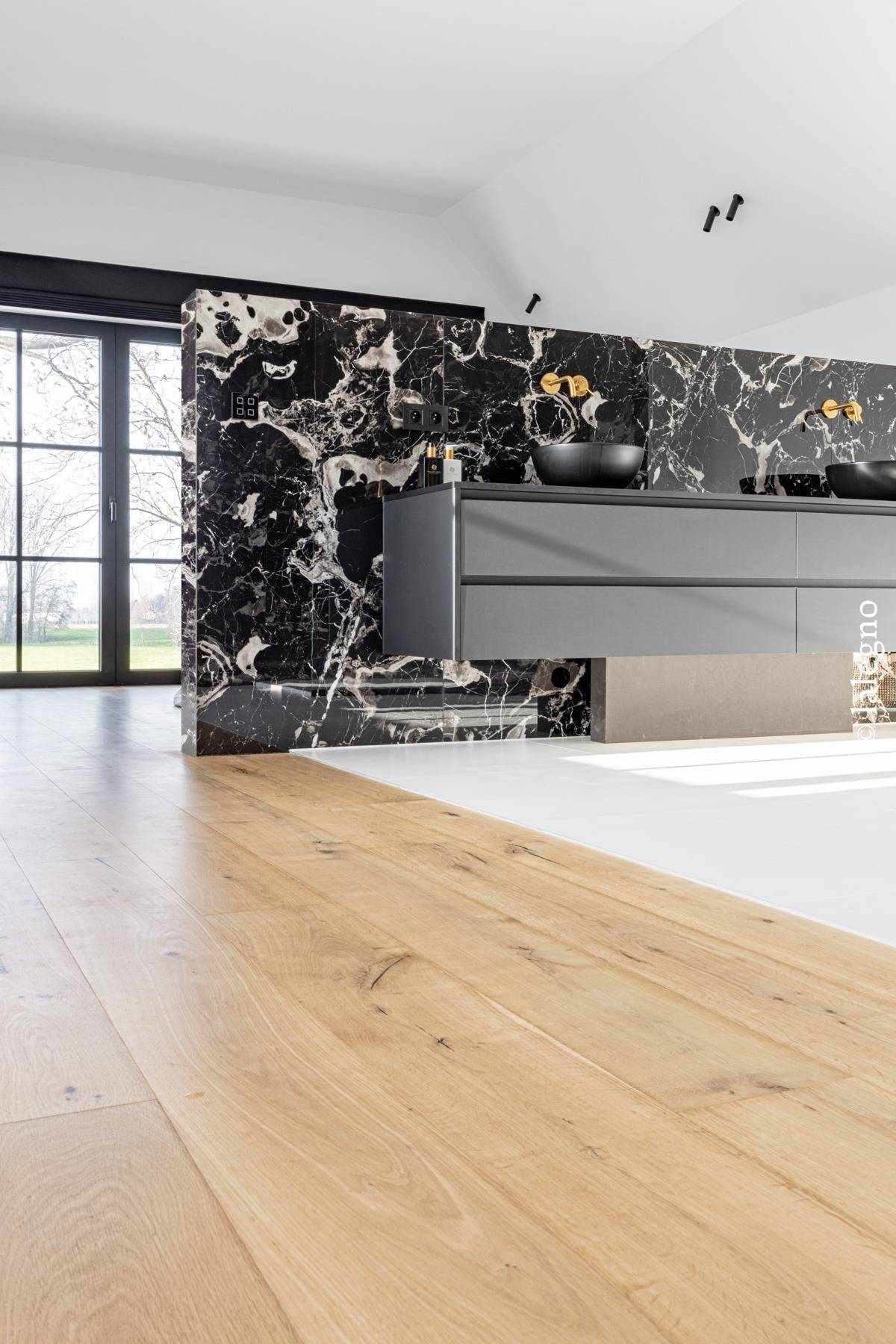 CLASSIC - INVISIBLE Verni RM Parquet Bordeaux