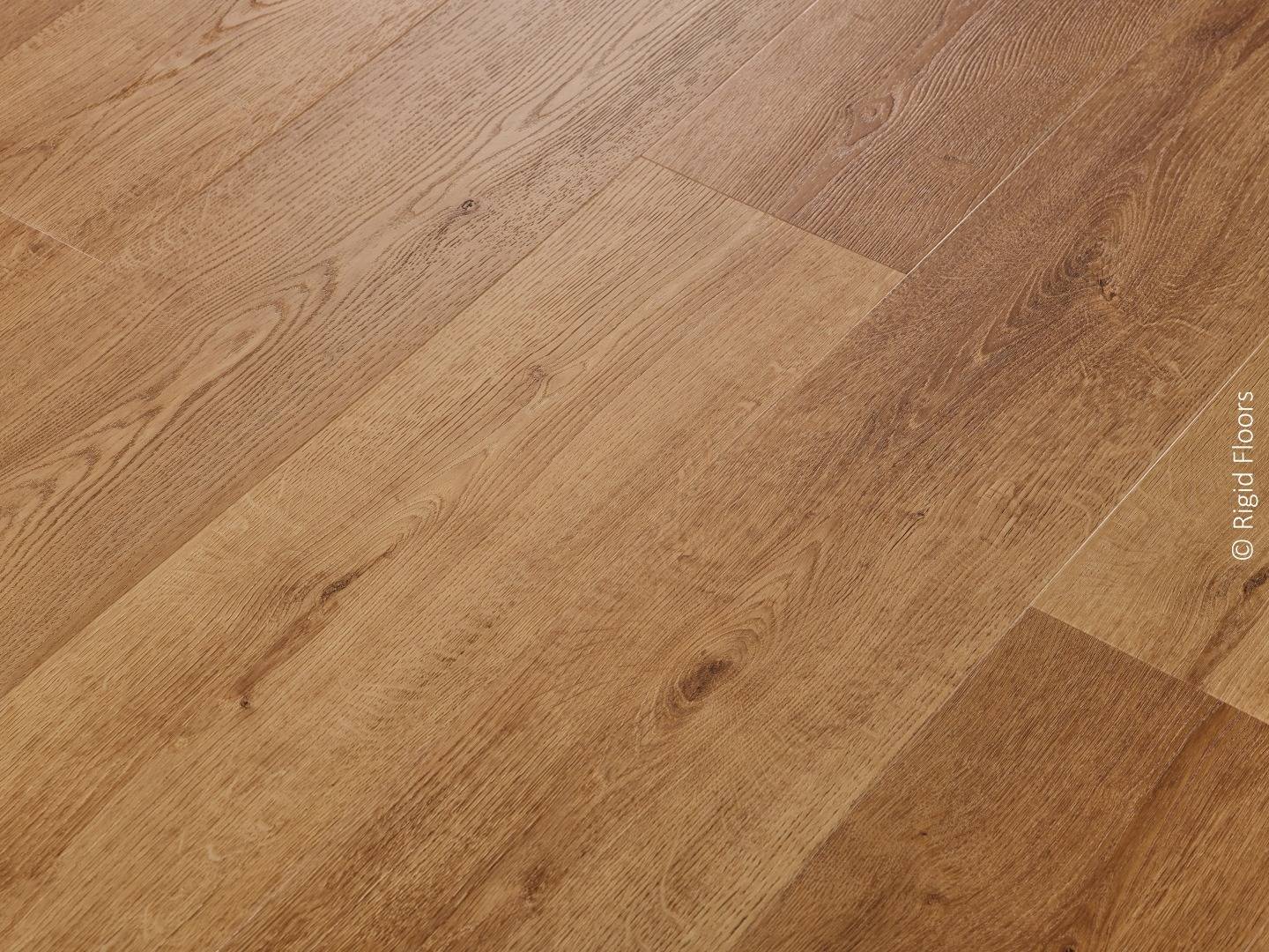 Installation parquet Ancona 8mm à Bordeaux - Le parquet Ancona 8mm en chêne collé, une option élégante pour votre intérieur à Bordeaux, avec une pose flottante facile et durable.