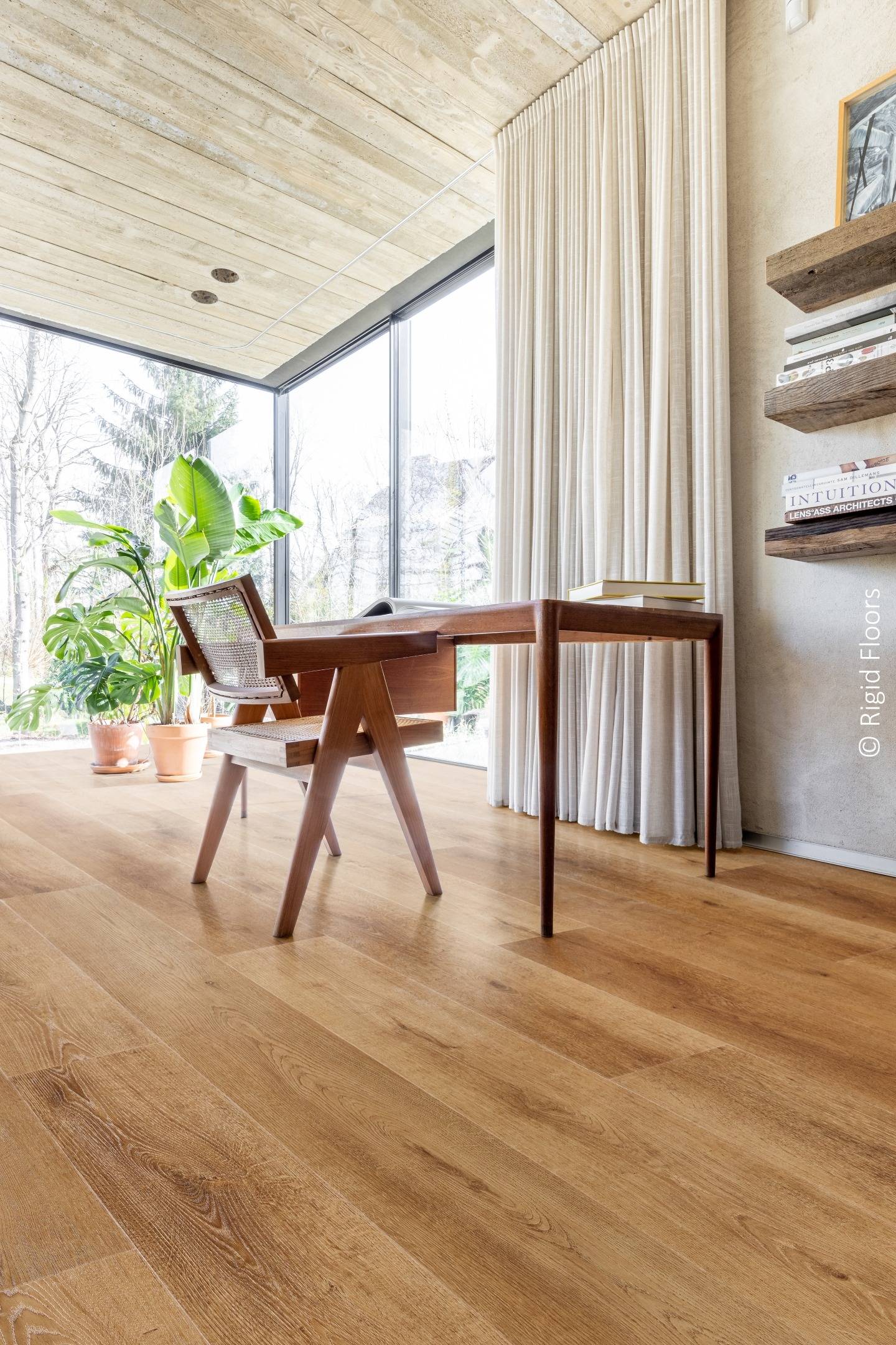 Parquet Ancona 8mm RM Parquet Bordeaux - Découvrez le charme du parquet en chêne collé Ancona 8mm, une solution idéale pour la pose de parquet à Bordeaux et les alentours, alliant qualité et esthétique.