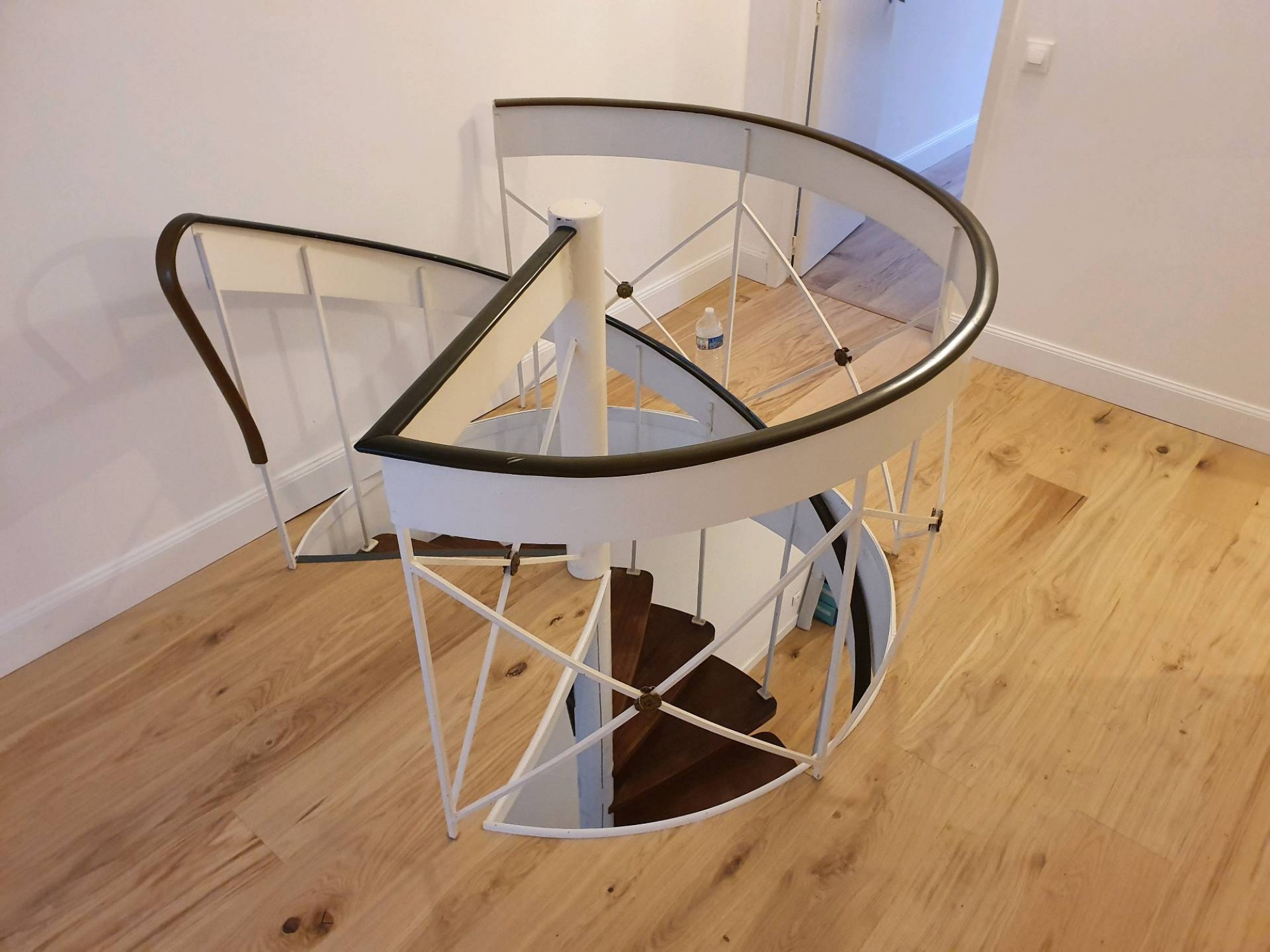 Pose d'un parquet contrecollé chêne clair appartement à Bordeaux