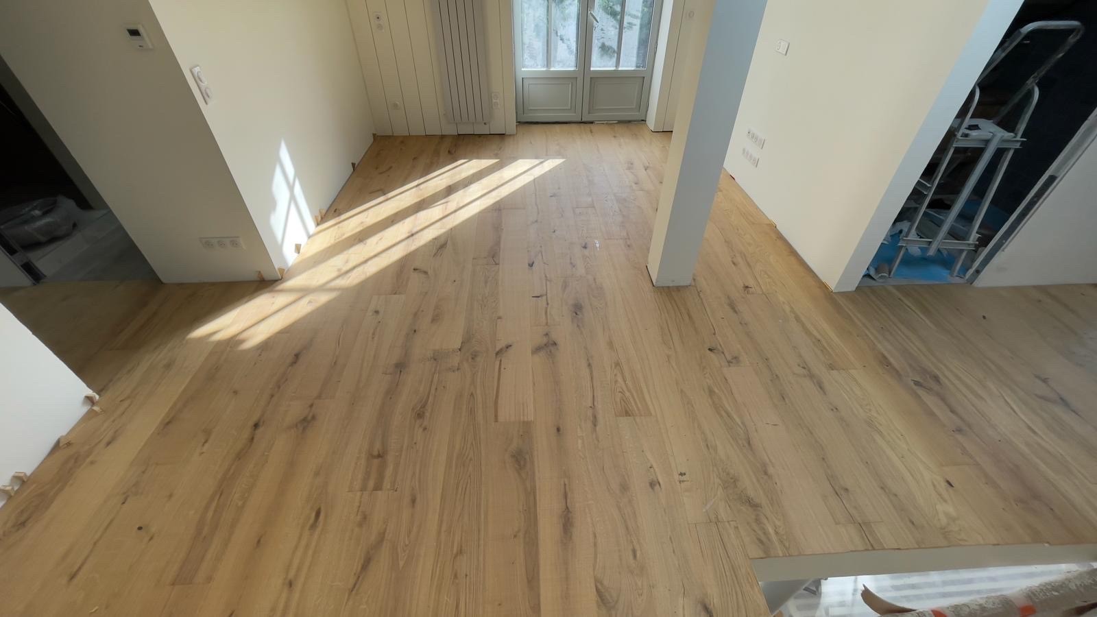 La pose de parquet contrecollé sur le Cap Ferret