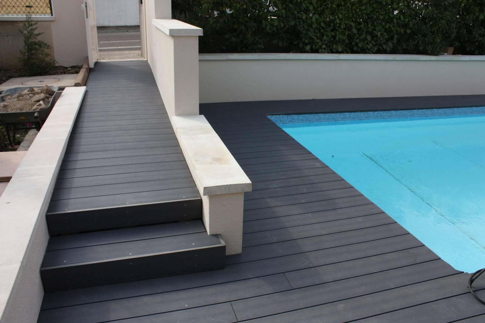 Terrasse composite piscine 