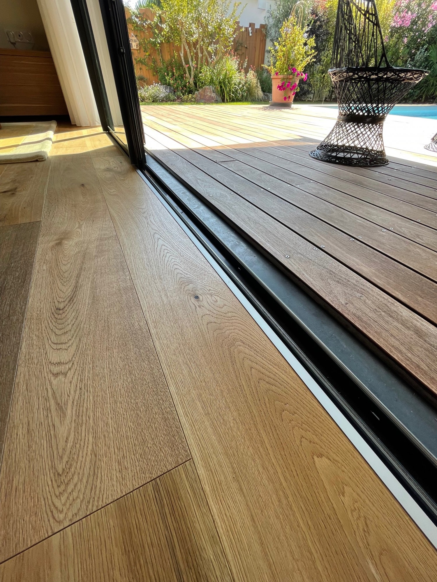 Pose de parquet semi-massif contrecollé chêne naturel huilé Bordeaux