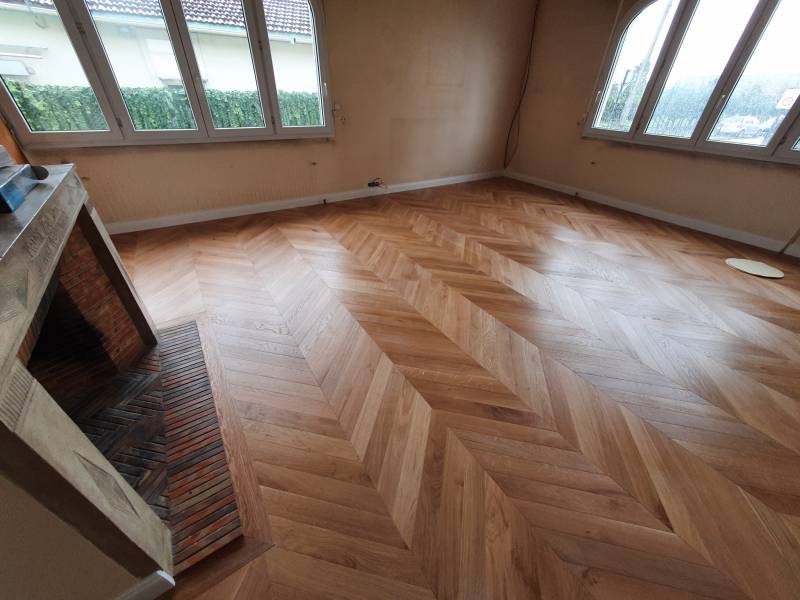 Parquet chêne contrecollé huilé naturel Point de Hongrie Bordeaux 