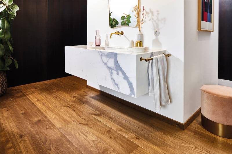 Quel est l'essence de parquet bois exotique parfaite pour une salle de bain selon le spécialiste du parquet a bordeaux?