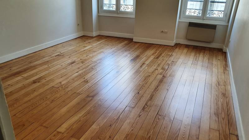 Rénover un parquet en sapin à Bordeaux